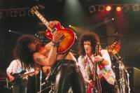 Brian May y Slash en Wembley '96