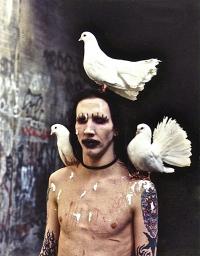 Marilyn Manson en Sweet Dreams